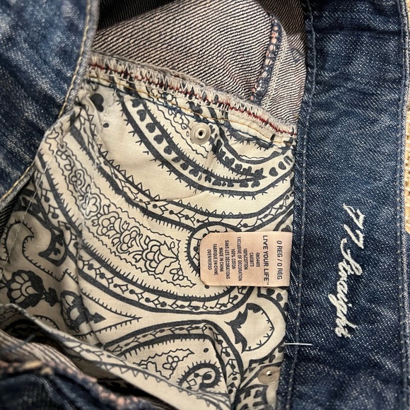 Low rise, American Eagle brand distressed straight fit Jean - Picture 12 of 13